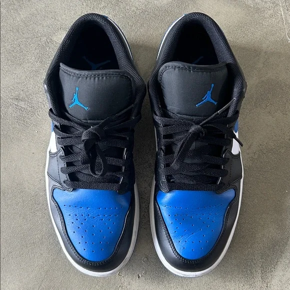 🖤 Jordan 1 Low SE Sneakers